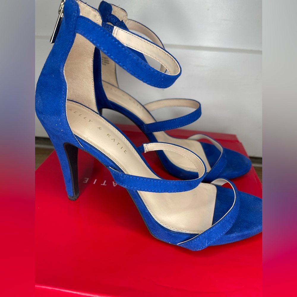 Kelly & Katie 4 inch strappy heel gorgeous royal blue woman’s size 9